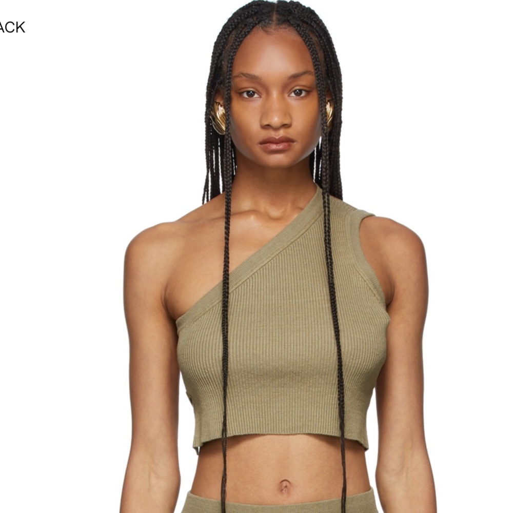 JACQUEMUS
Khaki La Montagne 'La Maille Ascu' Top